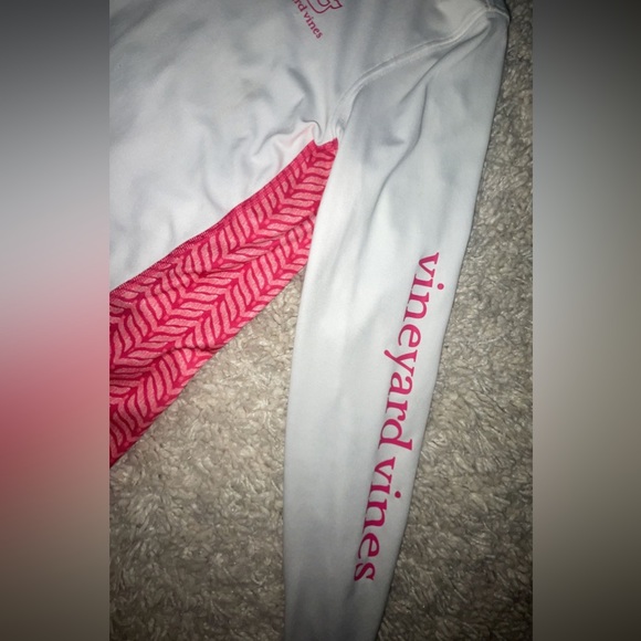 Kids Vineyard Vines light weight pullover with hood - Picture 4 of 6